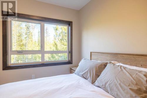 4576 Timberline Crescent Unit# 39, Fernie, BC - Indoor Photo Showing Bedroom