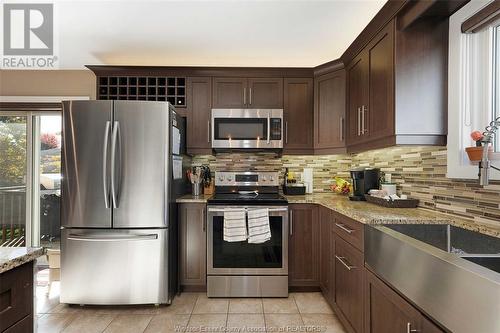 1453 Girard Drive, Lakeshore, ON - Indoor Photo Showing Kitchen With Upgraded Kitchen