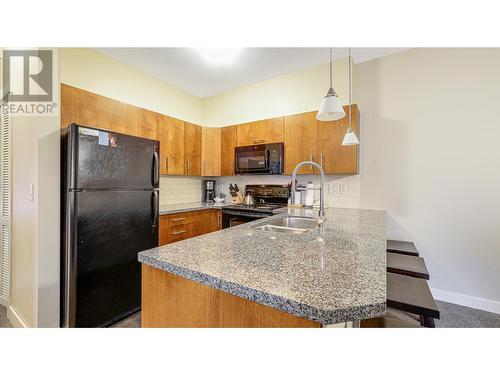 2049 Summit Drive Unit# 214, Panorama, BC - Indoor Photo Showing Kitchen With Double Sink