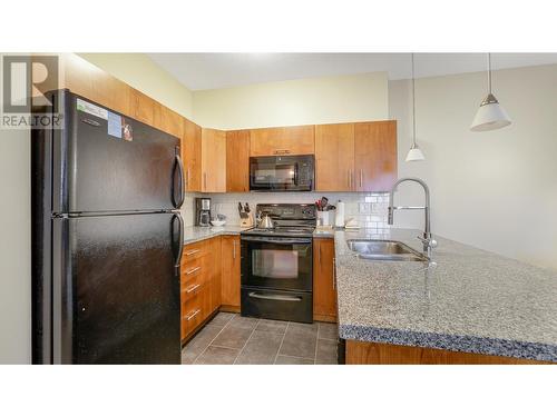 2049 Summit Drive Unit# 214, Panorama, BC - Indoor Photo Showing Kitchen With Double Sink