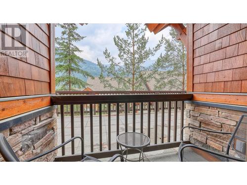 2049 Summit Drive Unit# 214, Panorama, BC - Outdoor With Exterior