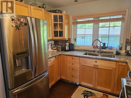 1004 Eighth  Street Unit# 3, Nelson, BC - Indoor Photo Showing Kitchen With Double Sink