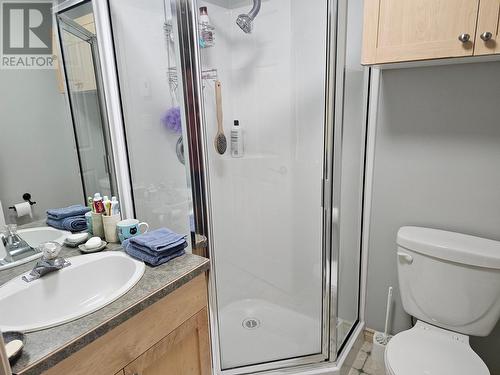 1004 Eighth  Street Unit# 3, Nelson, BC - Indoor Photo Showing Bathroom