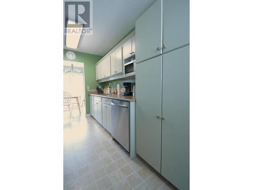 1800 2Nd  N Street Unit# 19, Cranbrook, BC - Indoor Photo Showing Kitchen