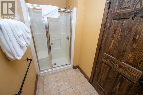 1351 Gerry Sorensen Way Unit# M2-A, Kimberley, BC - Indoor Photo Showing Bathroom