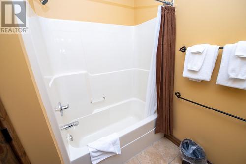 1351 Gerry Sorensen Way Unit# M2-A, Kimberley, BC - Indoor Photo Showing Bathroom