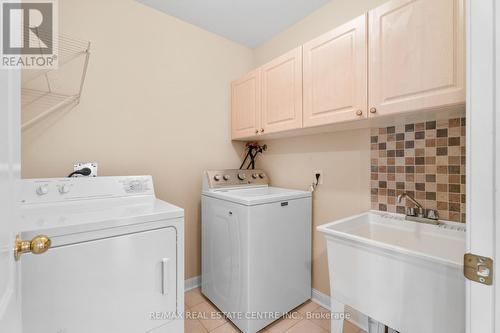 5 Munro Circle, Halton Hills, ON - Indoor Photo Showing Laundry Room