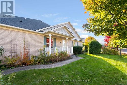 5 Munro Circle, Halton Hills, ON - Outdoor With Deck Patio Veranda