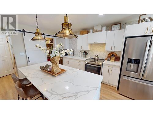 2401 12Th  N Street Unit# 17, Cranbrook, BC - Indoor Photo Showing Kitchen