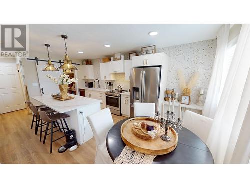 2401 12Th  N Street Unit# 17, Cranbrook, BC - Indoor Photo Showing Dining Room