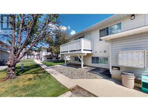 2401 12Th  N Street Unit# 17, Cranbrook, BC - Outdoor