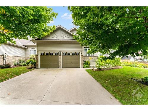 2 Kinmount Private, Kanata, ON 