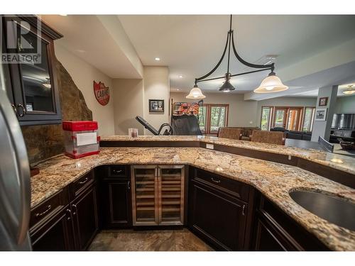 9865 Osprey Landing Drive, Wardner, BC - Indoor Photo Showing Kitchen