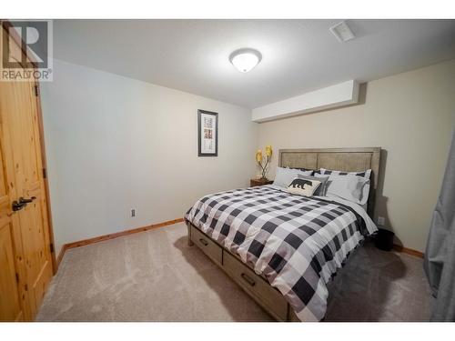 9865 Osprey Landing Drive, Wardner, BC - Indoor Photo Showing Bedroom