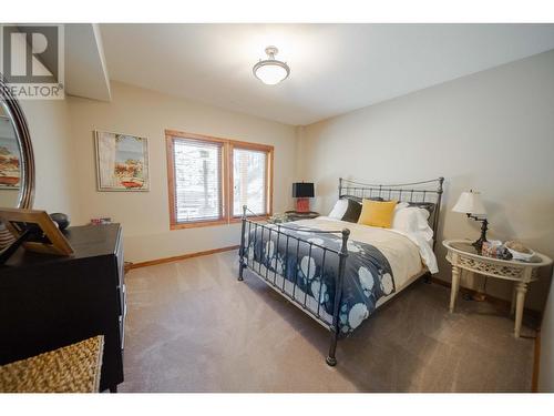 9865 Osprey Landing Drive, Wardner, BC - Indoor Photo Showing Bedroom