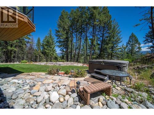 9865 Osprey Landing Drive, Wardner, BC - Outdoor