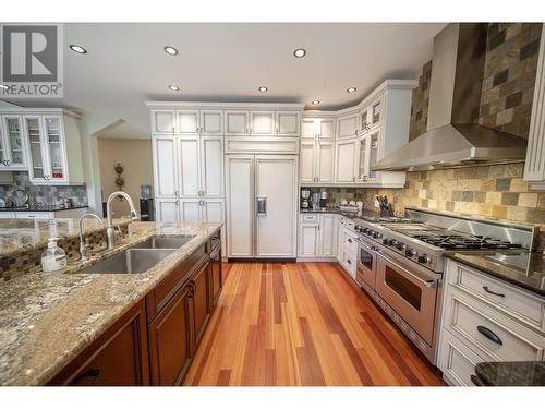 9865 Osprey Landing Drive, Wardner, BC - Indoor Photo Showing Kitchen With Double Sink With Upgraded Kitchen