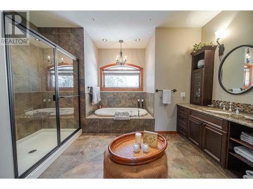 9865 Osprey Landing Drive, Wardner, BC - Indoor Photo Showing Bathroom