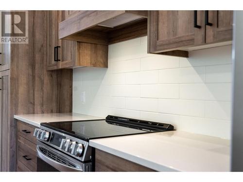 153 The Whins, Cranbrook, BC - Indoor Photo Showing Kitchen