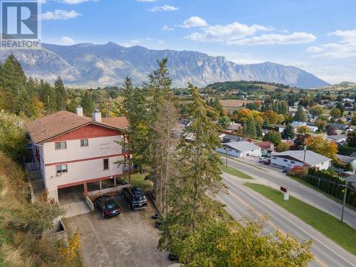 2303 Crawford  Street Unit# 1/2/3, Creston, BC - Outdoor With View