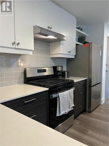 19B West Street N Unit#402, Fenelon Falls, ON - Indoor Photo Showing Kitchen