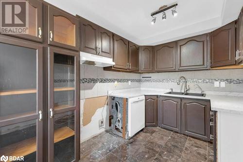 25 Tracey Park Drive Unit# 77, Belleville, ON - Indoor Photo Showing Kitchen With Double Sink