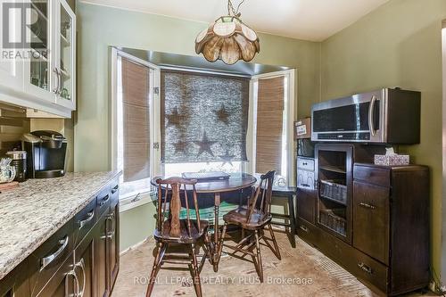 242 Village Wood Road, Oakville, ON - Indoor Photo Showing Dining Room