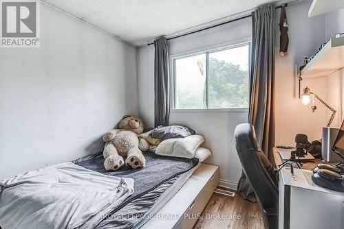 242 Village Wood Road, Oakville, ON - Indoor Photo Showing Bedroom