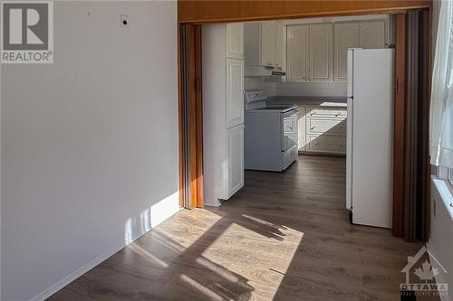 1745 Ortona Avenue, Ottawa, ON - Indoor Photo Showing Kitchen