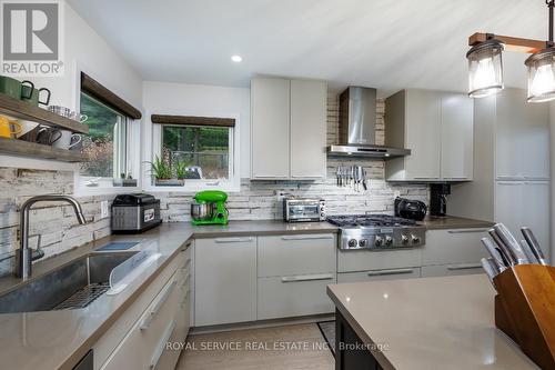 94 Morton Line, Cavan Monaghan, ON - Indoor Photo Showing Kitchen