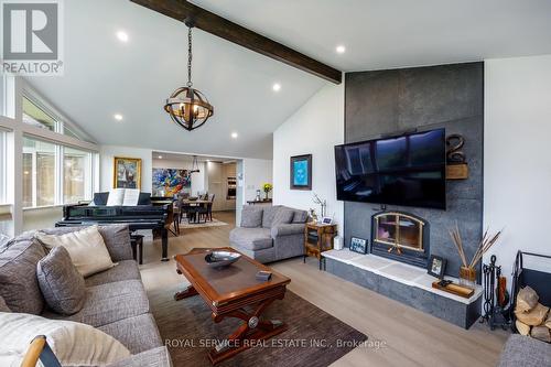 94 Morton Line, Cavan Monaghan, ON - Indoor Photo Showing Living Room With Fireplace