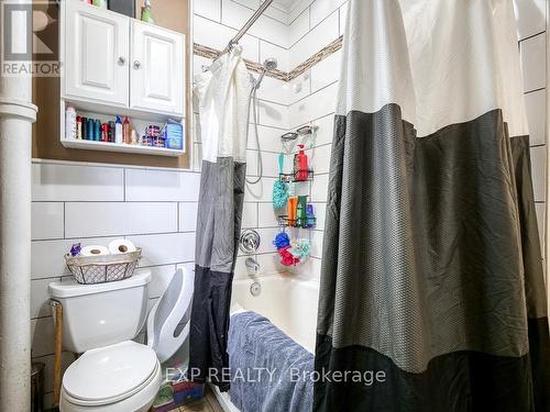 53 Cameron Street, London, ON - Indoor Photo Showing Bathroom