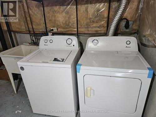 781 Homeview Road, London, ON - Indoor Photo Showing Laundry Room