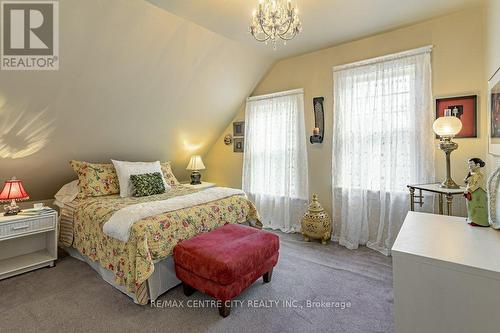 99 Boullee Street, London, ON - Indoor Photo Showing Bedroom