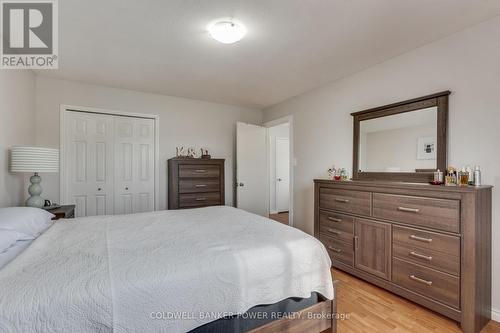 9 Ponds Edge Court, London, ON - Indoor Photo Showing Bedroom