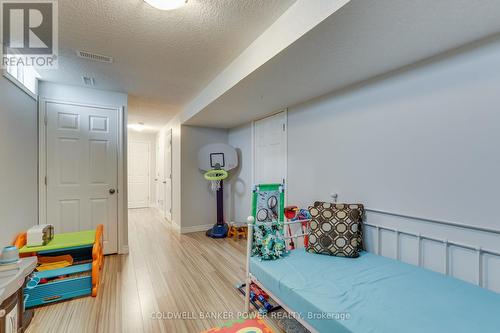 9 Ponds Edge Court, London, ON - Indoor Photo Showing Other Room