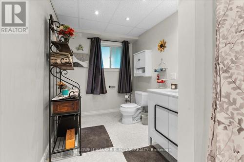 1900 Keene Road, Otonabee-South Monaghan, ON - Indoor Photo Showing Bathroom