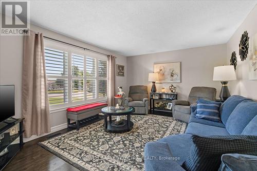 1900 Keene Road, Otonabee-South Monaghan, ON - Indoor Photo Showing Living Room