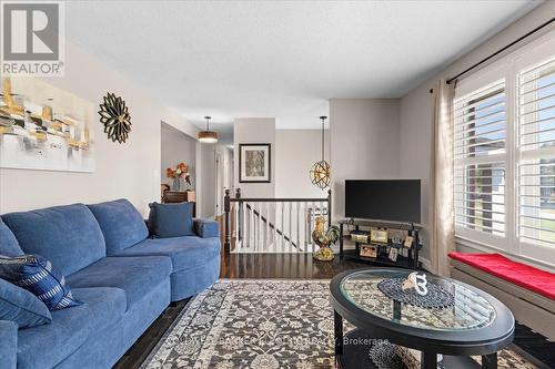 1900 Keene Road, Otonabee-South Monaghan, ON - Indoor Photo Showing Living Room