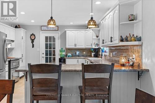 1900 Keene Road, Otonabee-South Monaghan, ON - Indoor Photo Showing Kitchen With Upgraded Kitchen