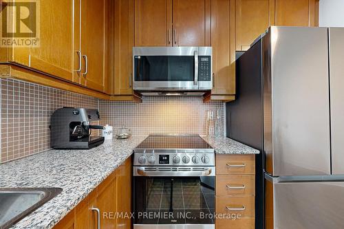 1002 - 60 Byng Avenue W, Toronto, ON - Indoor Photo Showing Kitchen