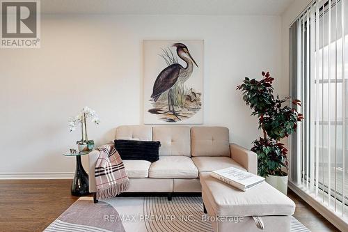 1002 - 60 Byng Avenue W, Toronto, ON - Indoor Photo Showing Living Room