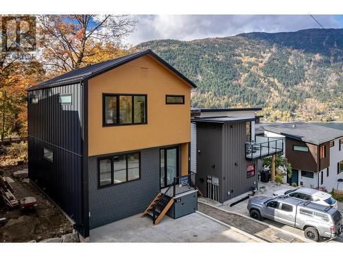 9 Pine  Street Unit# 6, Nelson, BC - Outdoor