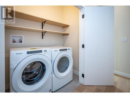 9 Pine  Street Unit# 6, Nelson, BC - Indoor Photo Showing Laundry Room