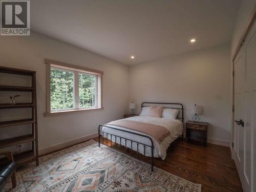 23 Birch Bend Grove, Kaslo, BC - Indoor Photo Showing Bedroom