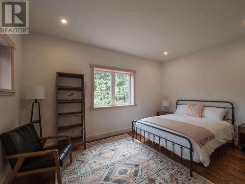 23 Birch Bend Grove, Kaslo, BC - Indoor Photo Showing Bedroom