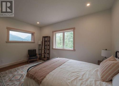 23 Birch Bend Grove, Kaslo, BC - Indoor Photo Showing Bedroom