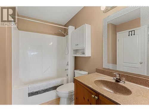 1200 Riverside  Way Unit# 1222, Fernie, BC - Indoor Photo Showing Bathroom