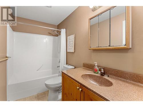 1200 Riverside  Way Unit# 1222, Fernie, BC - Indoor Photo Showing Bathroom