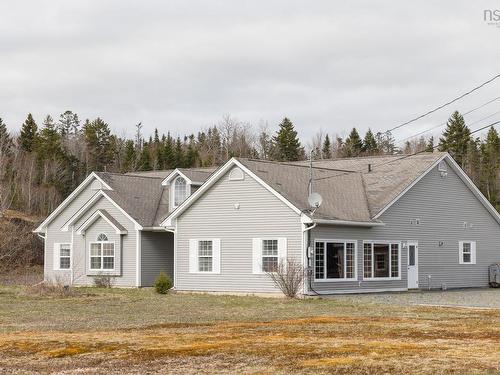 315 Highway 1, Mount Uniacke, NS 